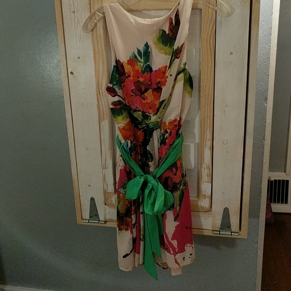 Abstract floral pattern dress - Picture 2 of 2